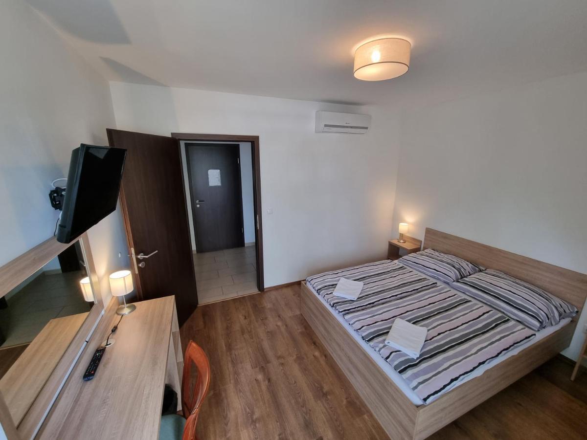 Adam Apartmanhaz Шіофок Екстер'єр фото