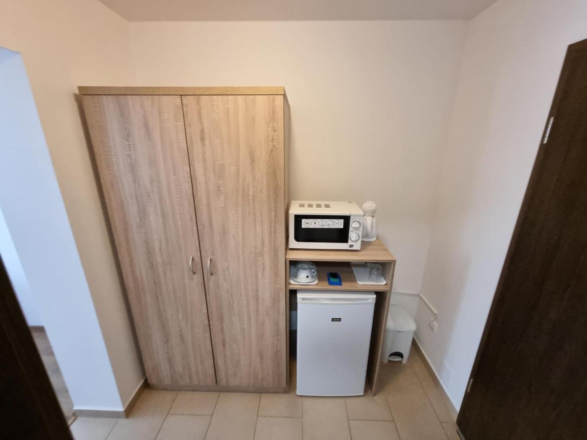 Adam Apartmanhaz Шіофок Екстер'єр фото
