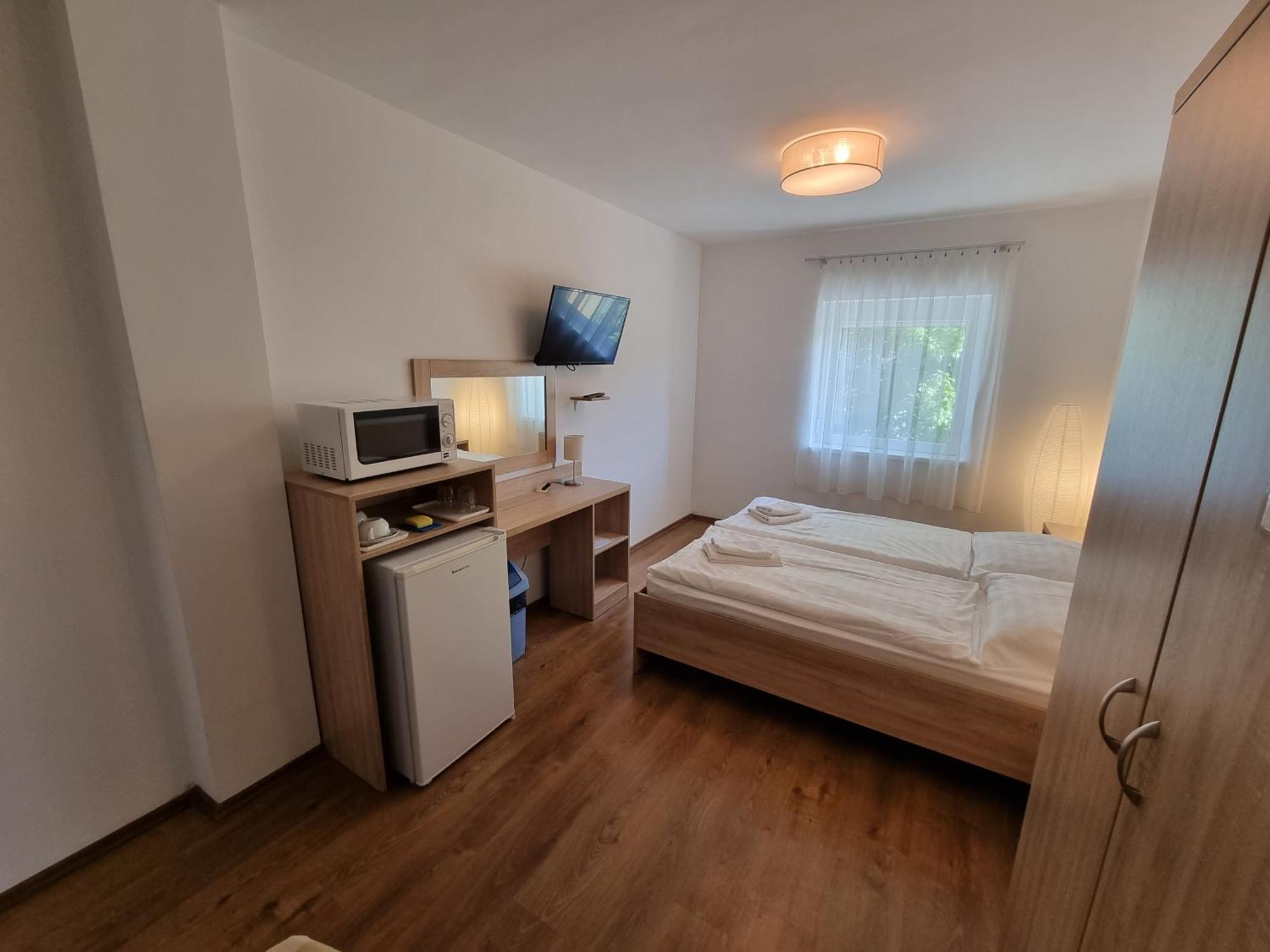 Adam Apartmanhaz Шіофок Номер фото