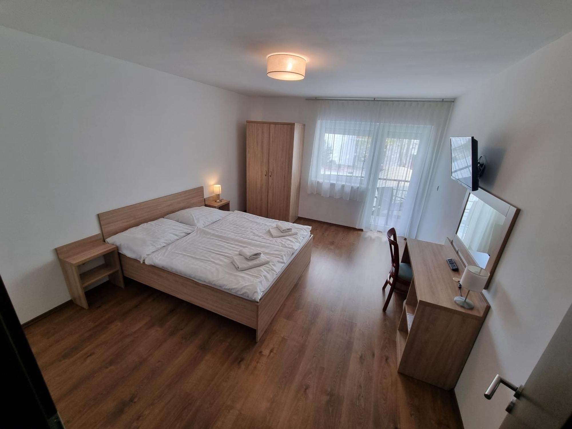 Adam Apartmanhaz Шіофок Номер фото