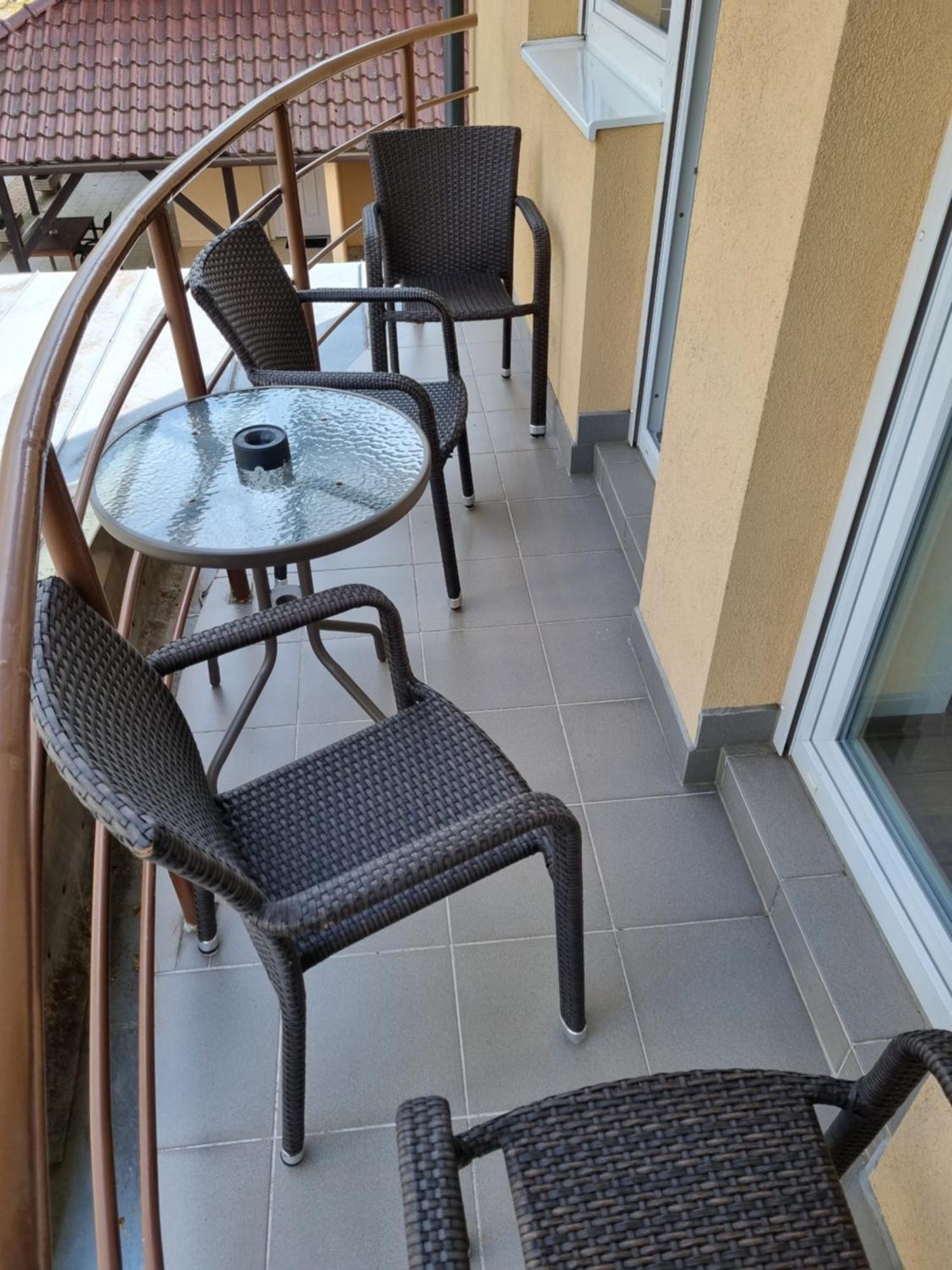Adam Apartmanhaz Шіофок Номер фото