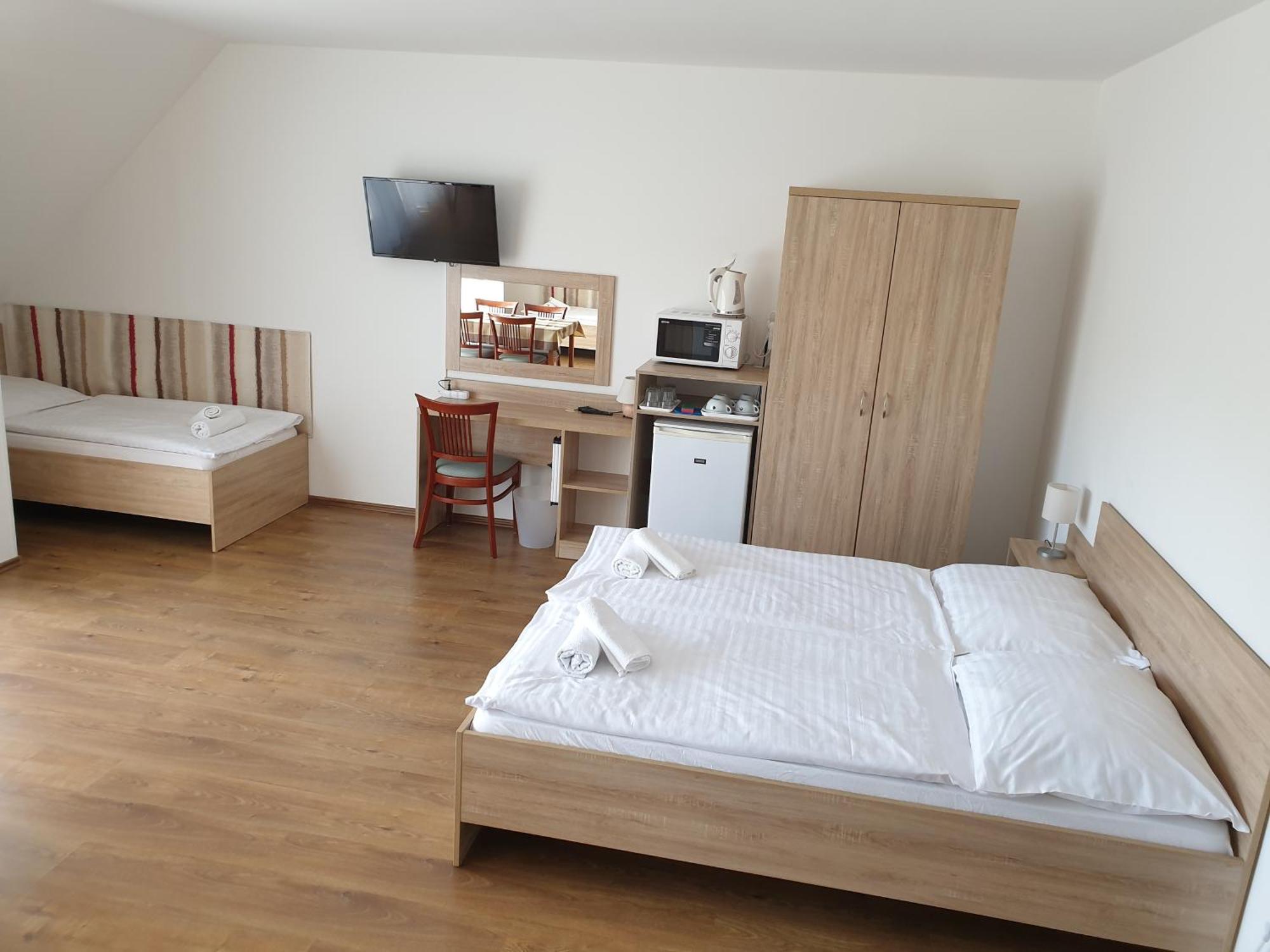 Adam Apartmanhaz Шіофок Номер фото